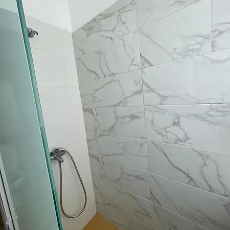 Apartment Te Gjoni Ne