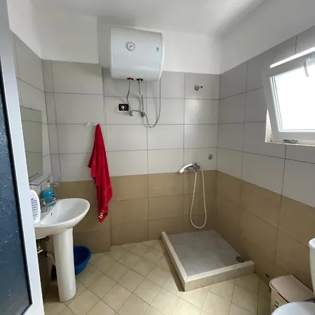 Apartment Te Gjoni Ne *